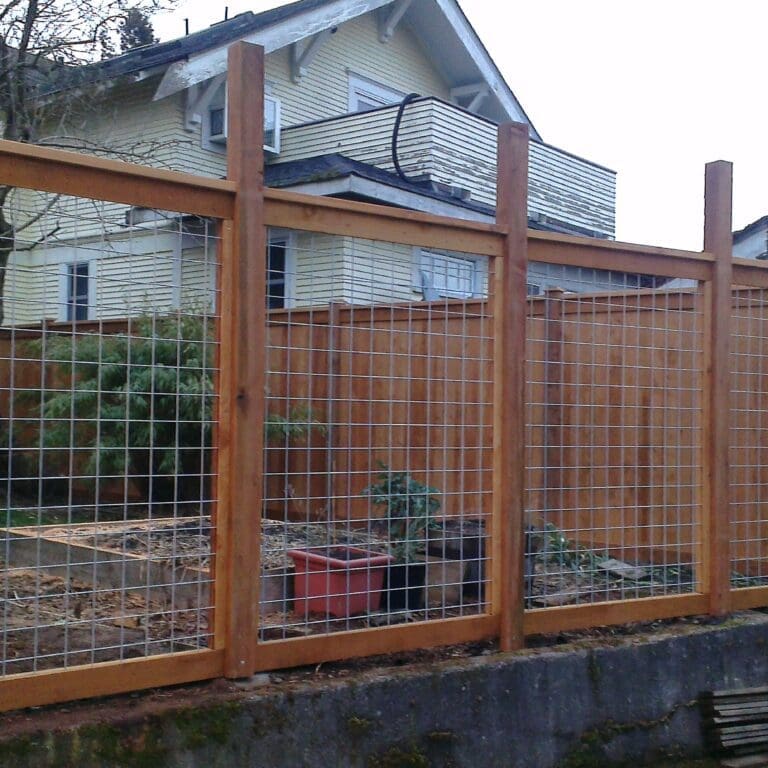 Hog Wire Cedar Frame 2