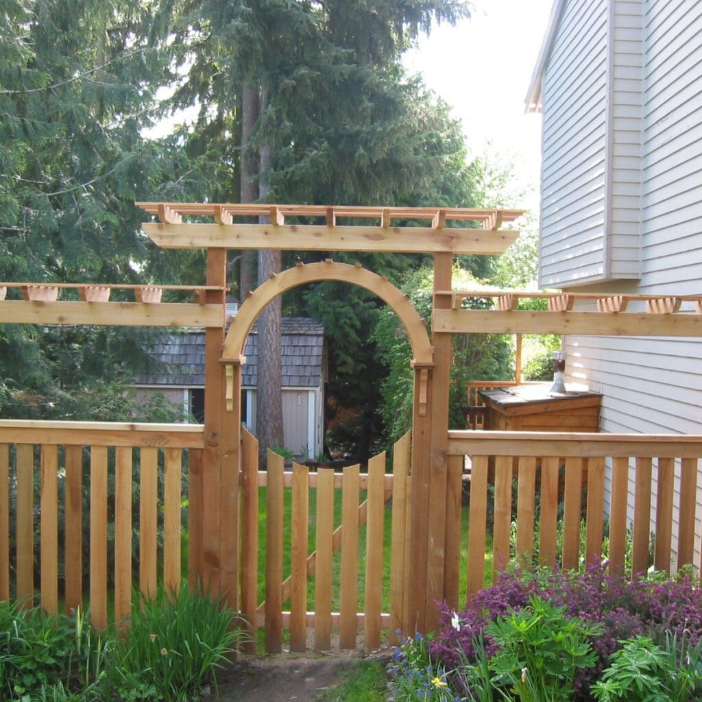 Town and Country Fence Installation and Repairs in Seattle